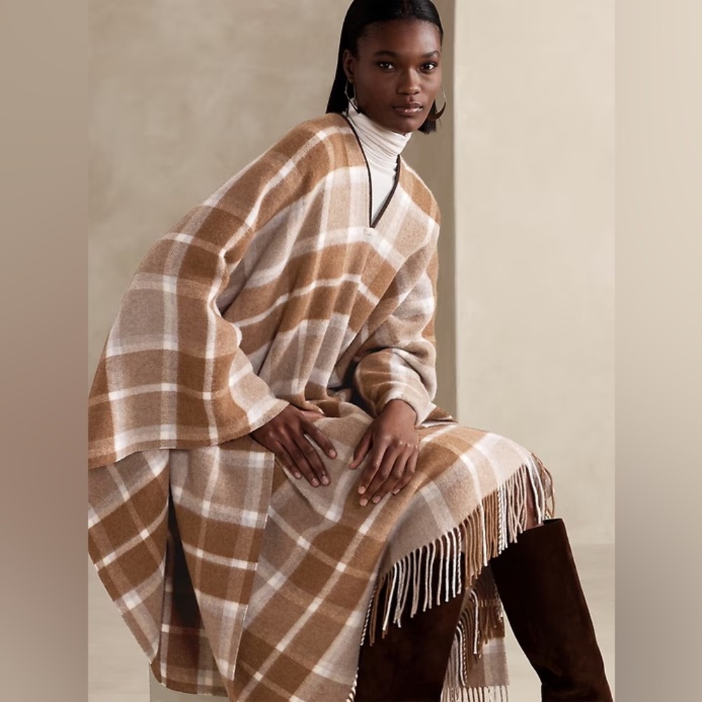 Banana Republic bayo wool Poncho